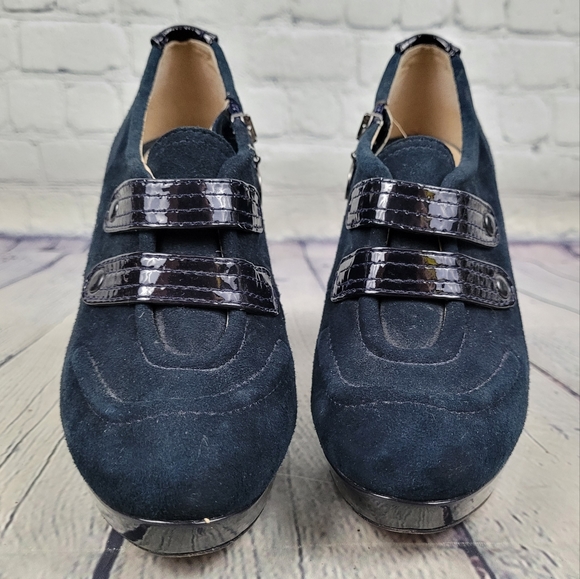 DIONE | side zip suede heeled shoes - Picture 5 of 9